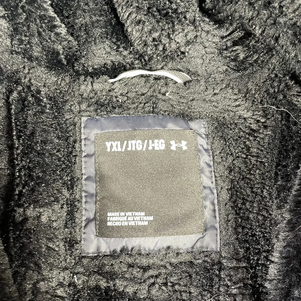 Under Armour Jacket Girls Extra Large Black Puffer Fleece‎ Lined Hooded Sparkle